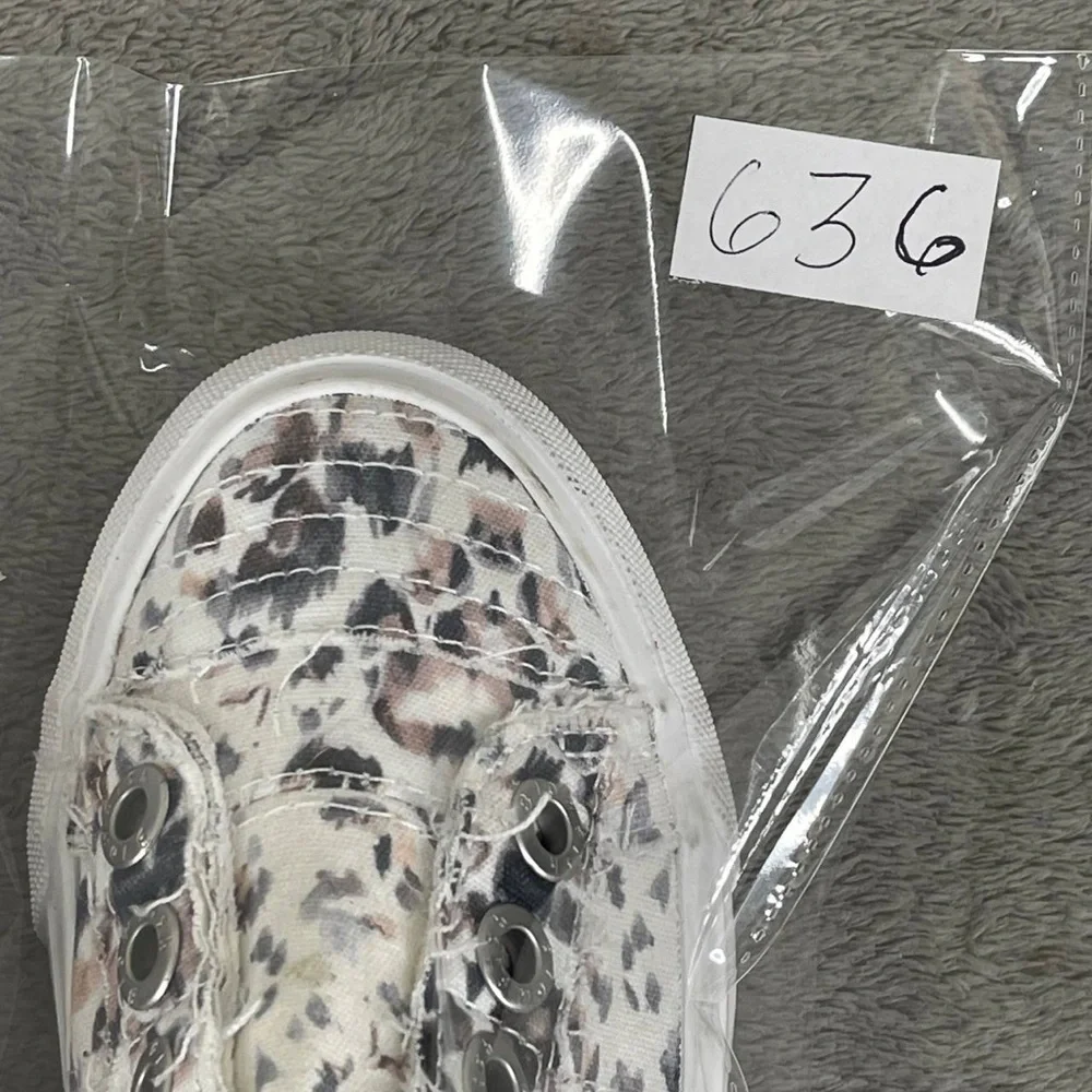 Blowfish Malibu Kids Girls Play-t Sneaker, Gray Paper‎ Cat Sz 13